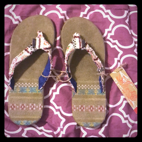 salt life flip flops